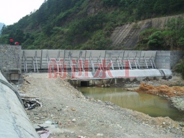 ƽ��Һ�������l�T